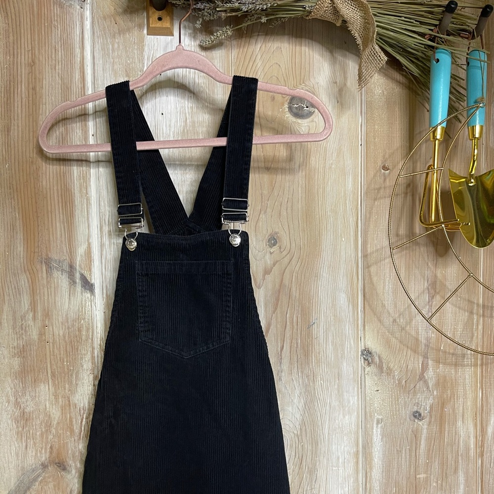 FOREVER21 Corduroy Black Overall Dress